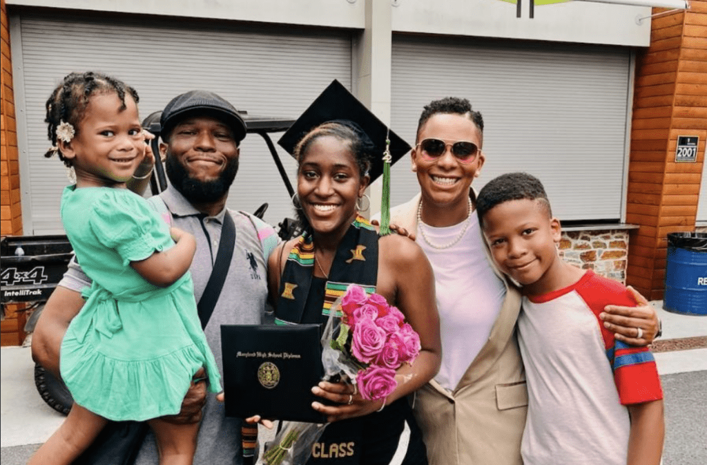 Photo of Daria Willis and her family.